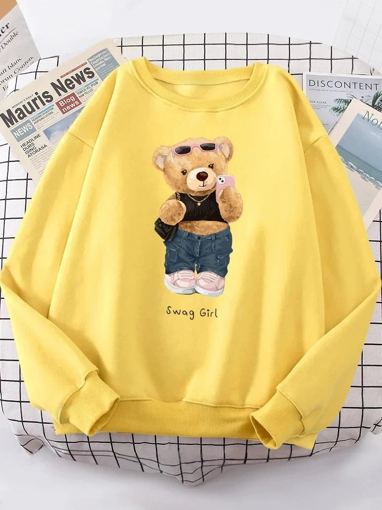 Street Teddy Bear Selfie Girls Funny Sweatshirt Women's Fashion Hoodies Crew Neck Hoodies Fashion Pullovers Women Clothing Y2K
