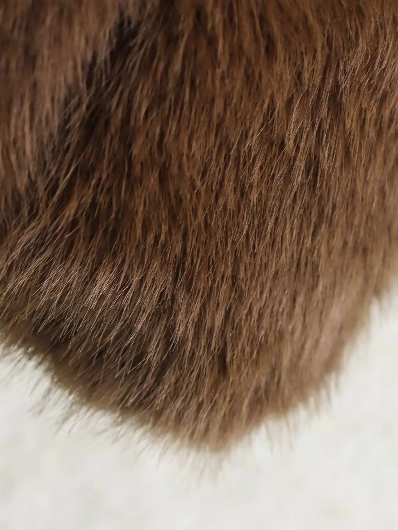 TRAFZA Vintage Women's New Faux Fur Coat Solid Lapel Long Sleeve Pockets 2025 Winter Female Jackets Streetwear Woman Outwear