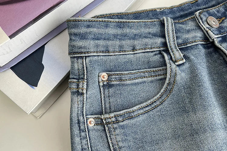 Plus Size Women's High Waisted Slim Flared Jeans 2025 Spring Stretch Denim Pants Curvy Premium Slimming & Lengthening Design