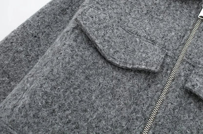 TRZA Women Fashion Patch Pockets With Flaps Cropped Jacket Coat Vintage Long Sleeve Front Zipper Female Outerwear Chic Tops