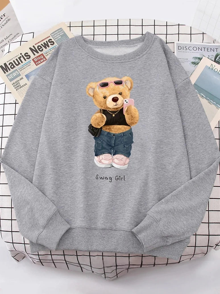 Street Teddy Bear Selfie Girls Funny Sweatshirt Women's Fashion Hoodies Crew Neck Hoodies Fashion Pullovers Women Clothing Y2K