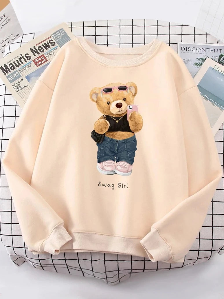 Street Teddy Bear Selfie Girls Funny Sweatshirt Women's Fashion Hoodies Crew Neck Hoodies Fashion Pullovers Women Clothing Y2K