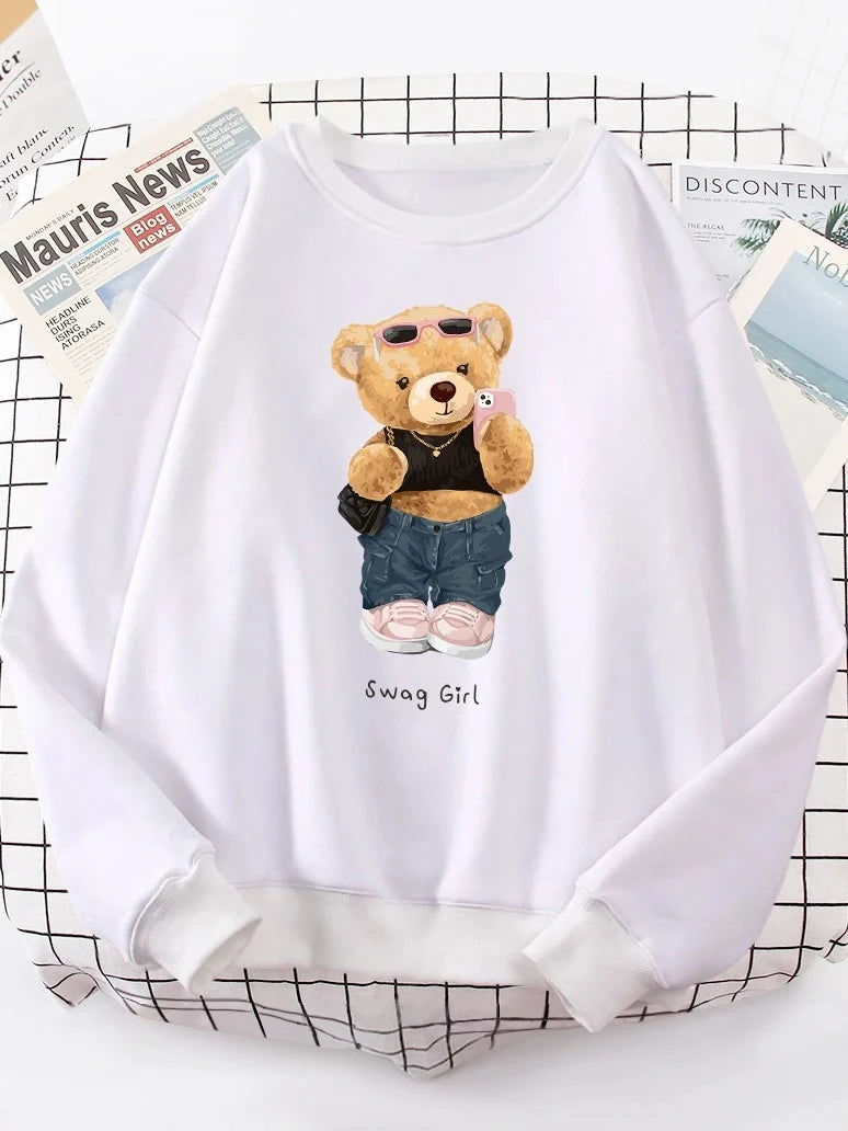 Street Teddy Bear Selfie Girls Funny Sweatshirt Women's Fashion Hoodies Crew Neck Hoodies Fashion Pullovers Women Clothing Y2K